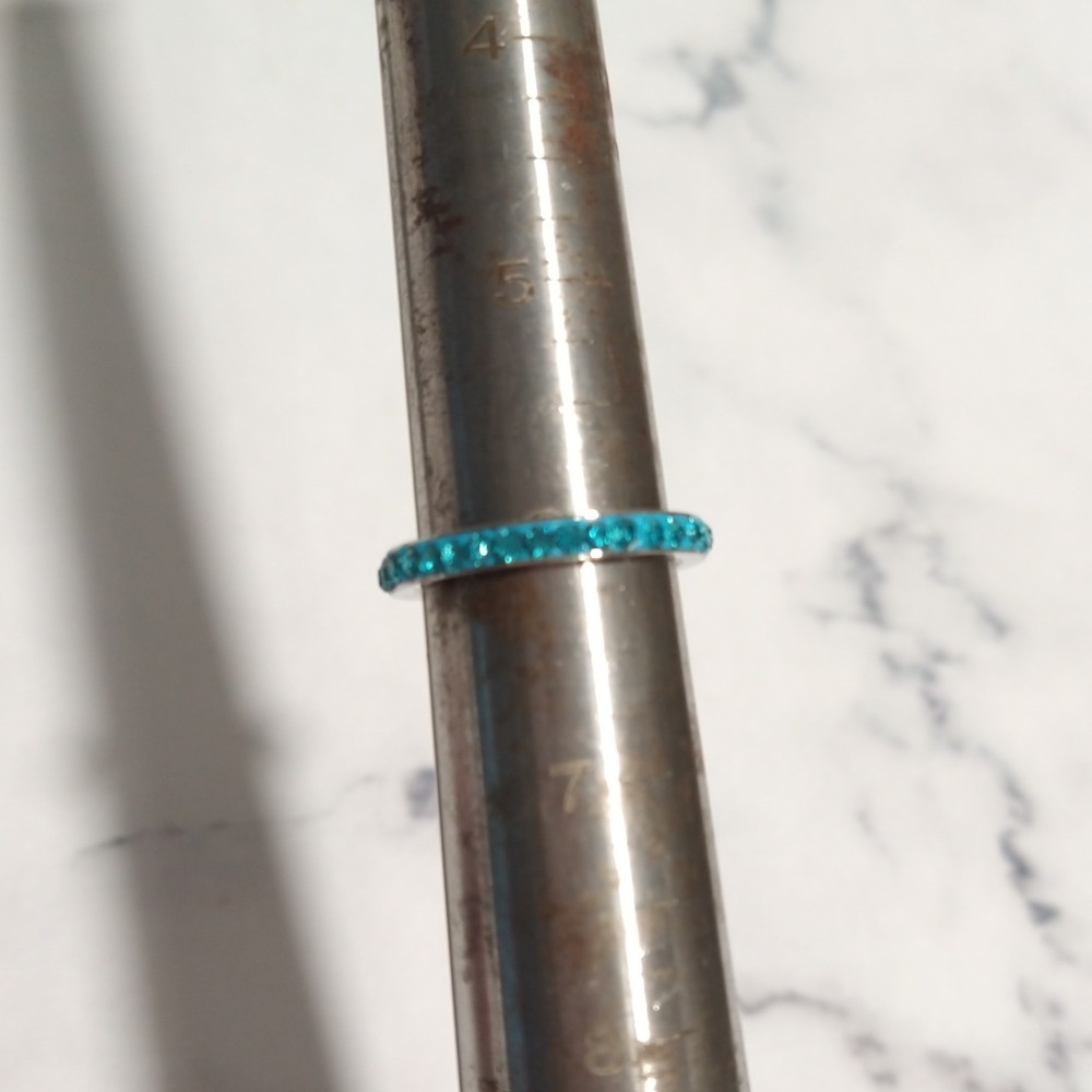 Eternity Band Ring Blue Rhinestone Silver Tone Stackable Women's Size 6 - Picture 7 of 7